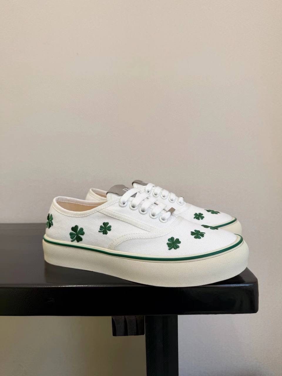 ,кеды dior,кроссовки женские gucci,женские кроссовки,спортивная