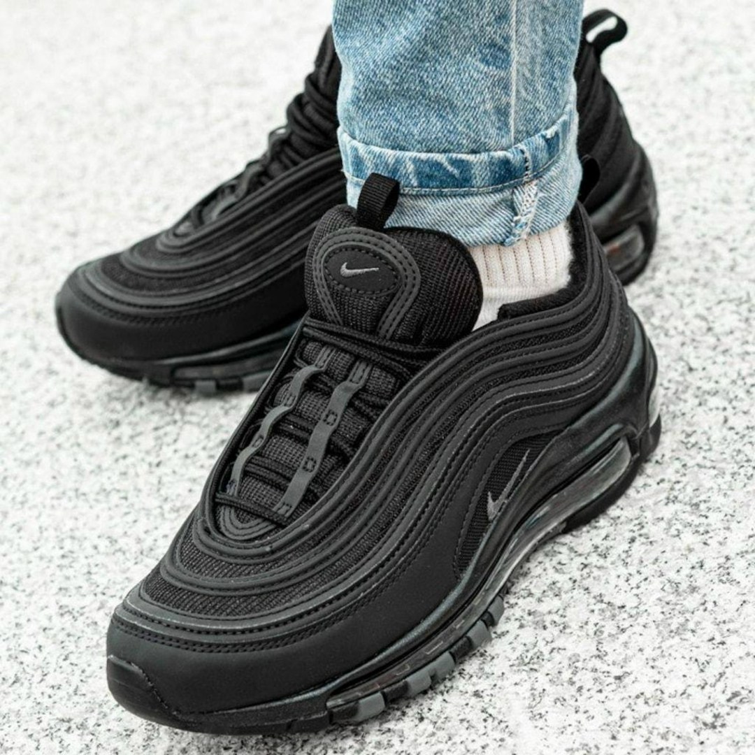 nike air max 95 triple black,nike air max 95 essential,nike air max 95,nike air max 95 essential triple black,nike air max 95 black