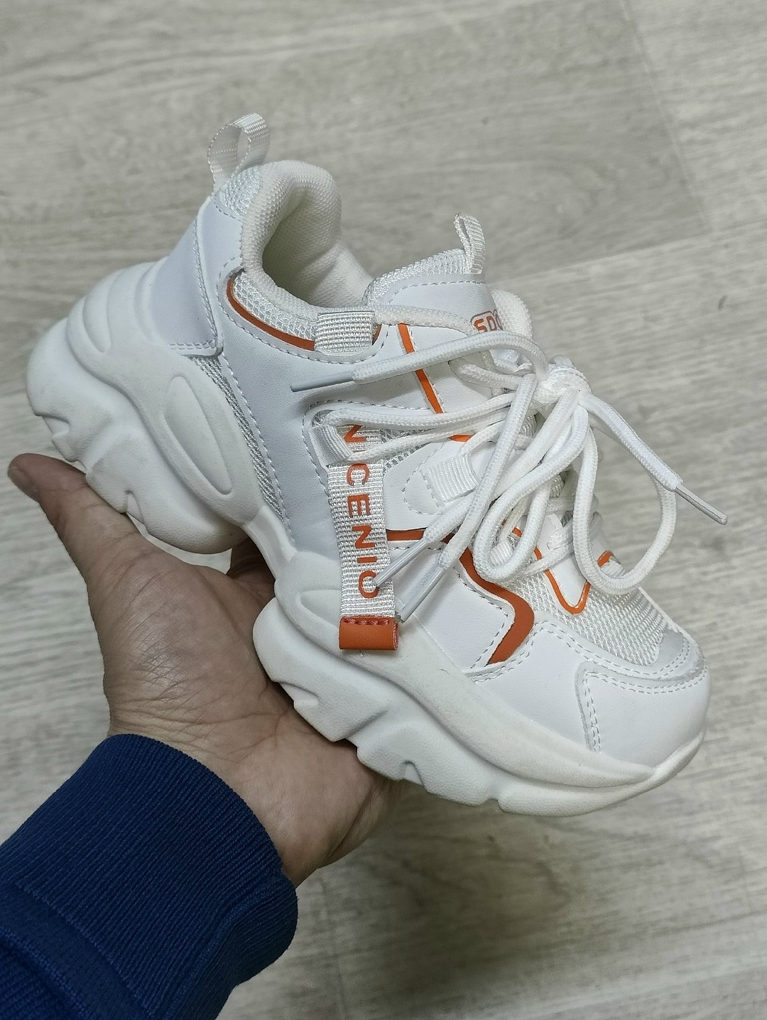 кроссовки женскиe,кроссовки белые,кроссовки женские белые,спортивная ,кроссовки salvarino