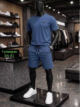 Костюм