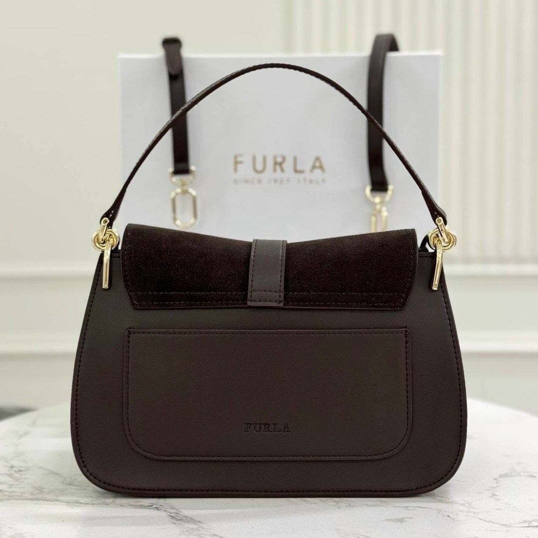 замшевая сумка,женская замшевая сумка,женская сумка через плечо furla коричневая,сумка из натуральной замши,сумка coccinelle spring summer 23 magie suede medium темно-коричневая