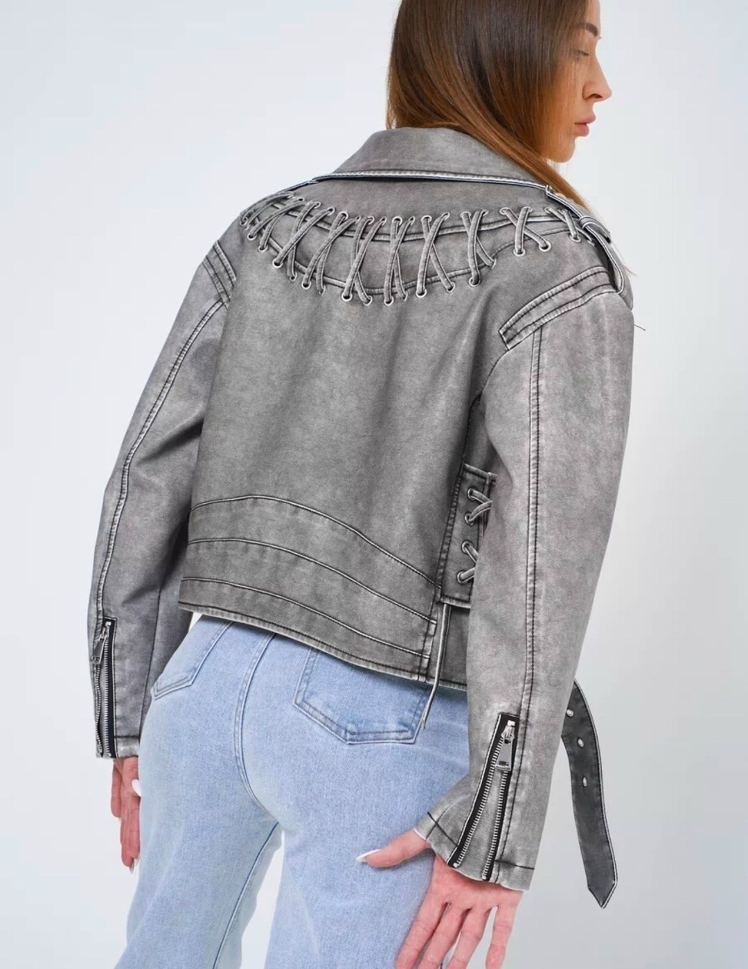 косуха винтажная куртка кожаная oversize серая monyken,косуха кожаная женская куртка оверсайз демисезонная,косуха кожаная женская куртка оверсайз,косуха кожаная серая винтажная куртка оверсайз,куртка