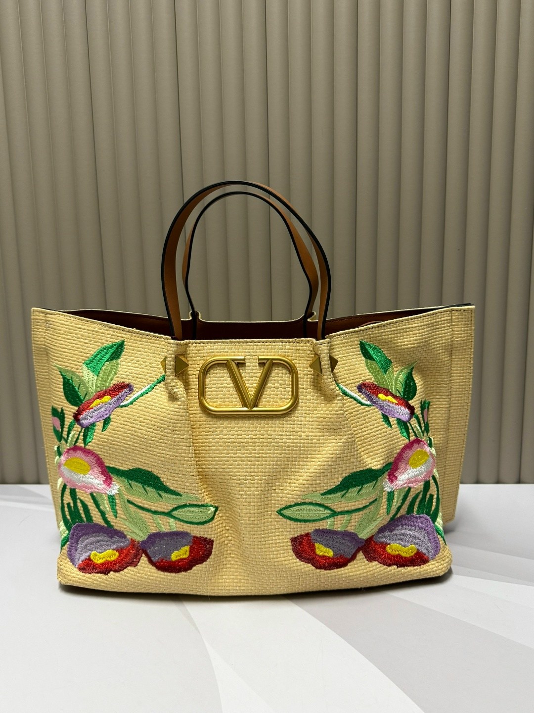 сумка,valentino сумка,valentino сумка тоут,сумки женская,сумки модные