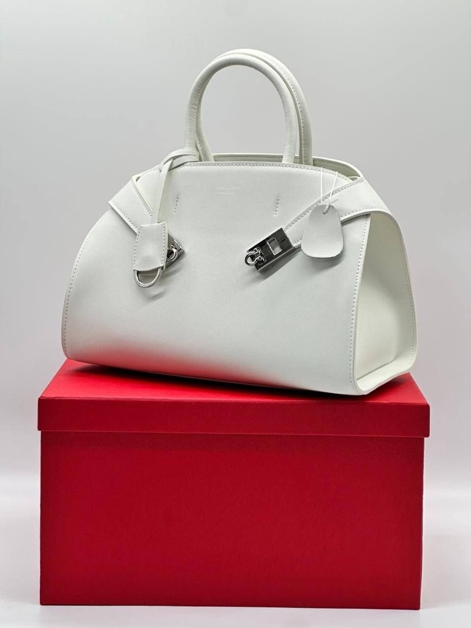 сумка salvatore ferragamo,сумка ferragamo,сумка женская белая,сумки женская,сумка