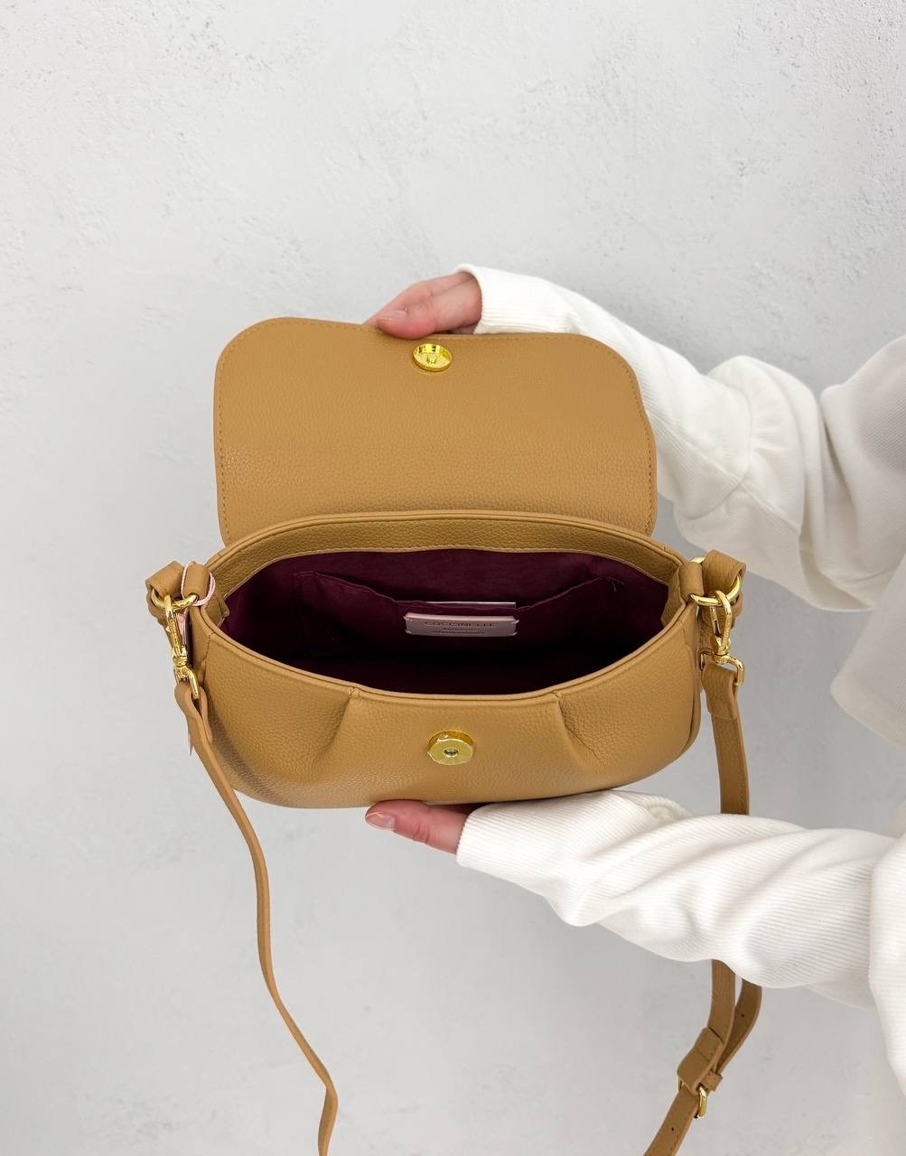 сумка coccinelle,сумка женская coccinelle,сумка,сумки женская,сумка coccinelle через плечо