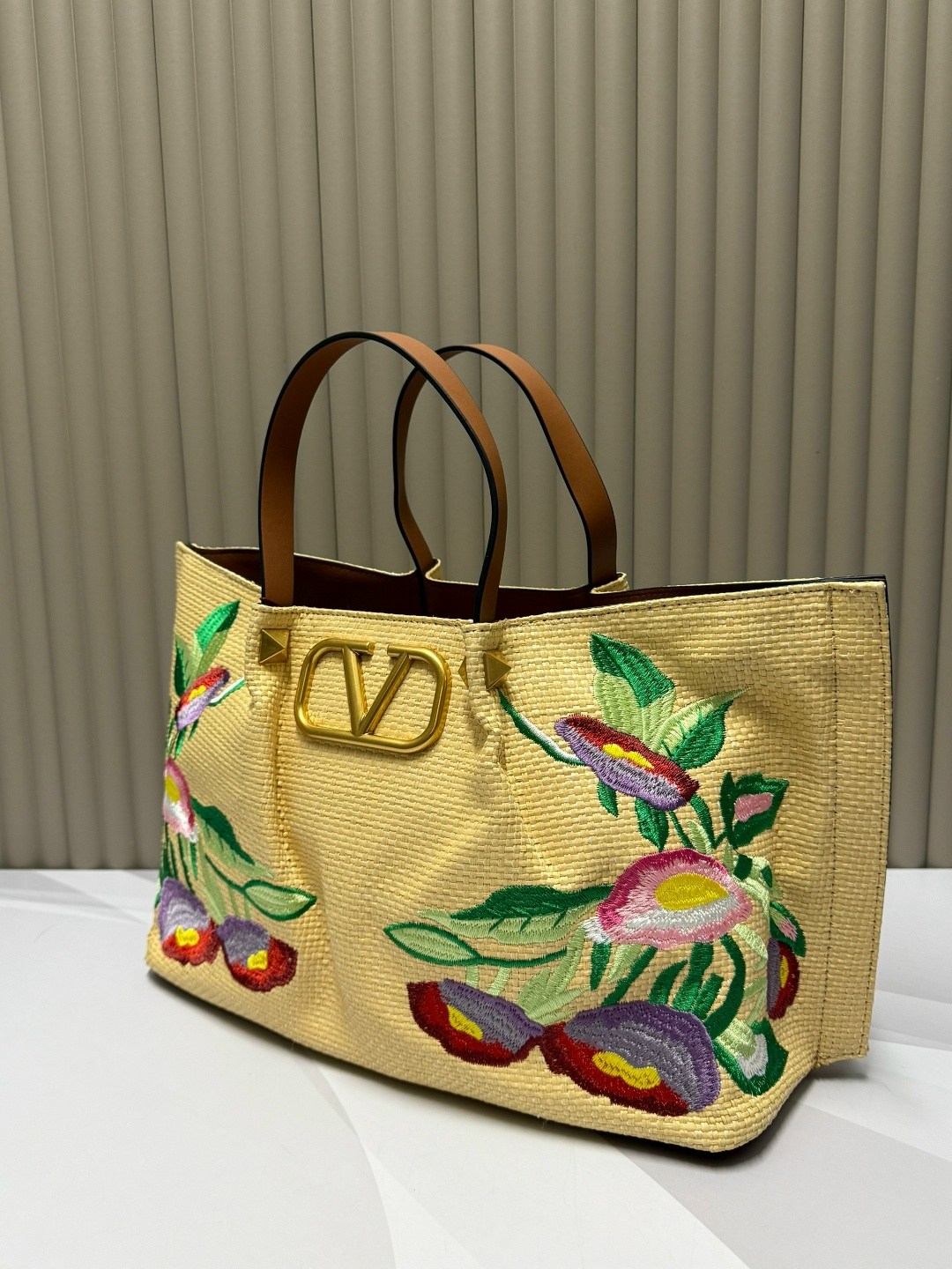 сумка,valentino сумка,valentino сумка тоут,сумки женская,сумки модные