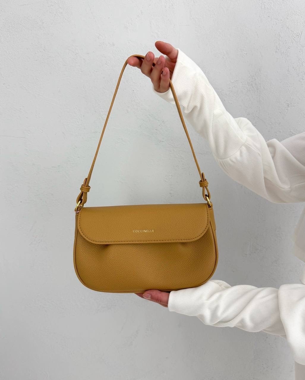 сумка coccinelle,сумка женская coccinelle,сумка,сумки женская,сумка coccinelle через плечо