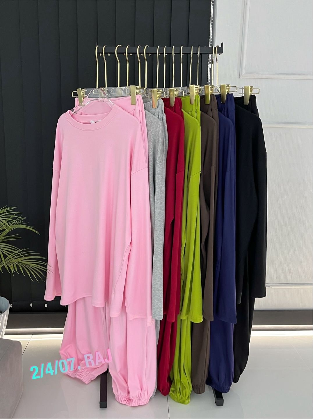 костюм с брюками,костюм трикотажный,костюм спорт шик,женские костюмы,костюм с прямыми брюками