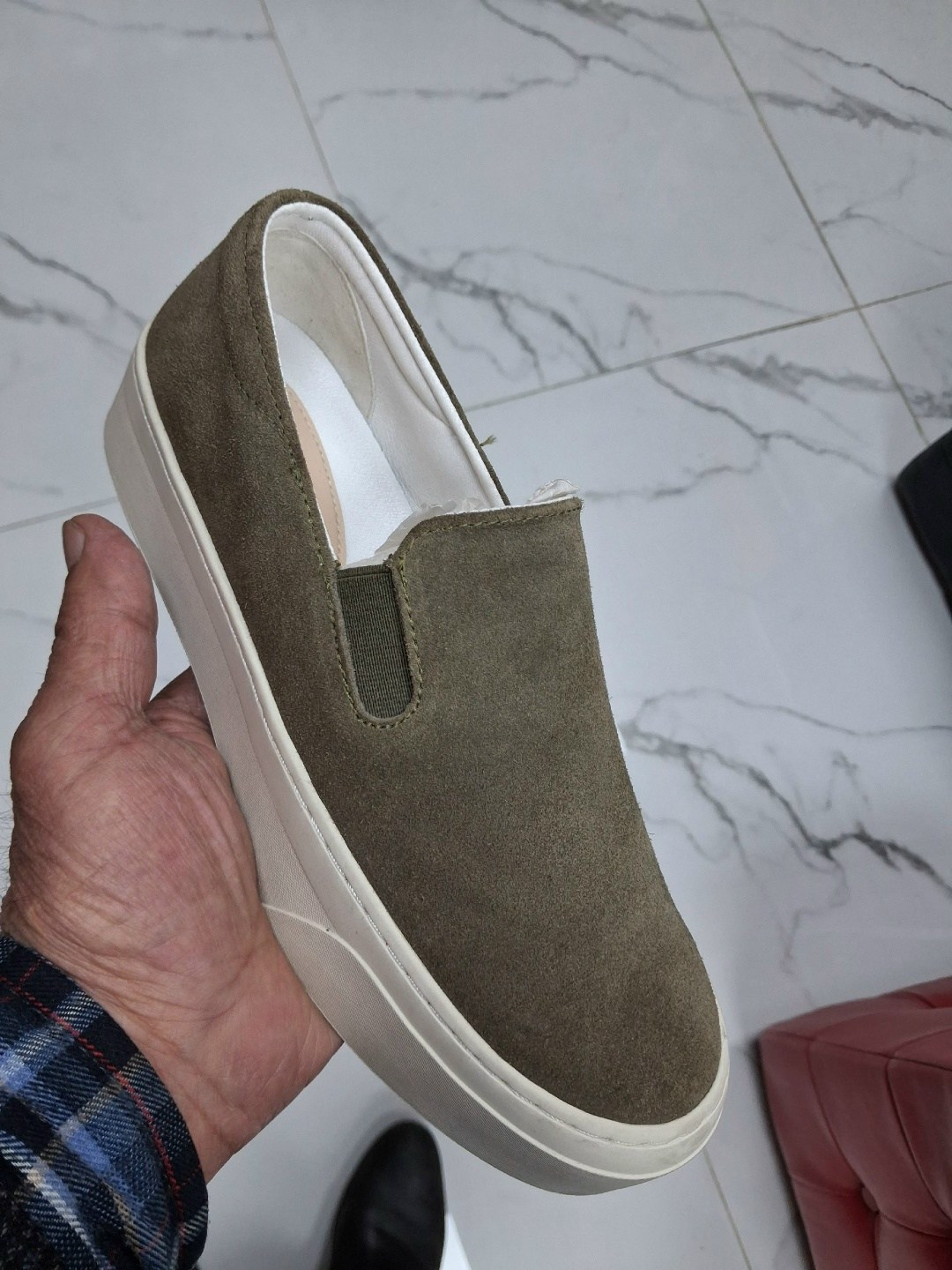 слипоны мужские замшевые черные классика,zara мужские замшевые слипоны,слипоны из натуральной замши the row,,слипоны замшевые