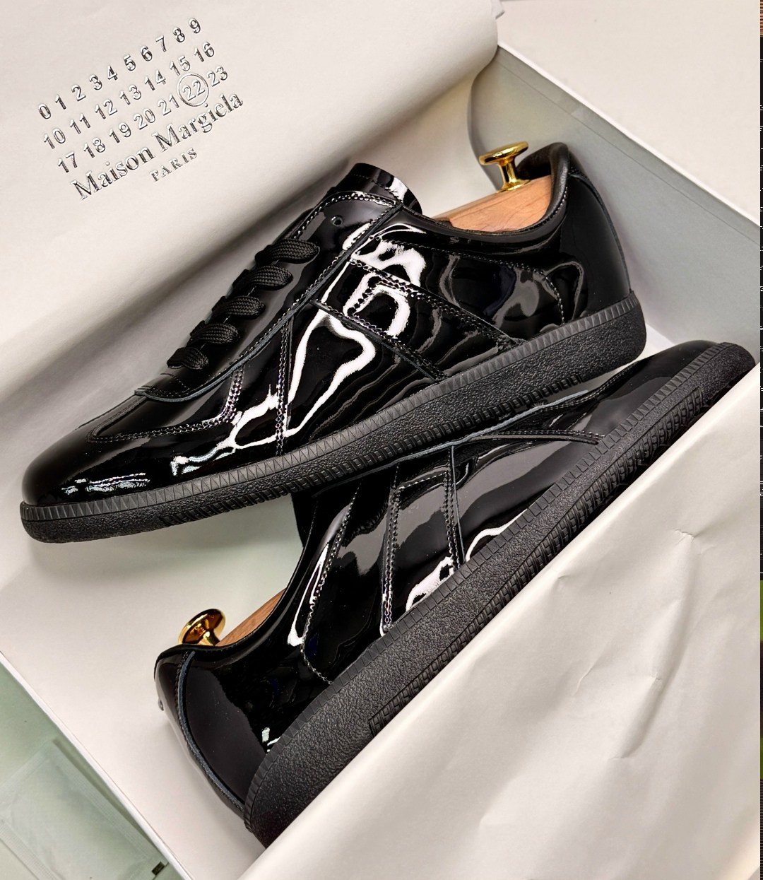 кроссовки maison margiela wmns replica black черный,кроссовки maison margiela wmns replica black,кроссовки maison margiela replica patent black,maison margiela черные низкие кроссовки,maison margiela