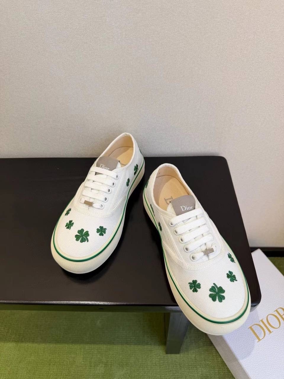 ,кеды dior,кроссовки женские gucci,женские кроссовки,спортивная