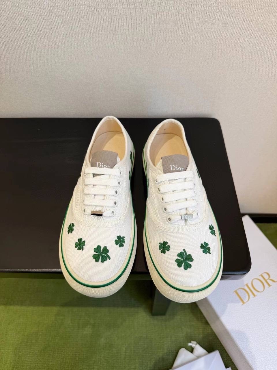 ,кеды dior,кроссовки женские gucci,женские кроссовки,спортивная