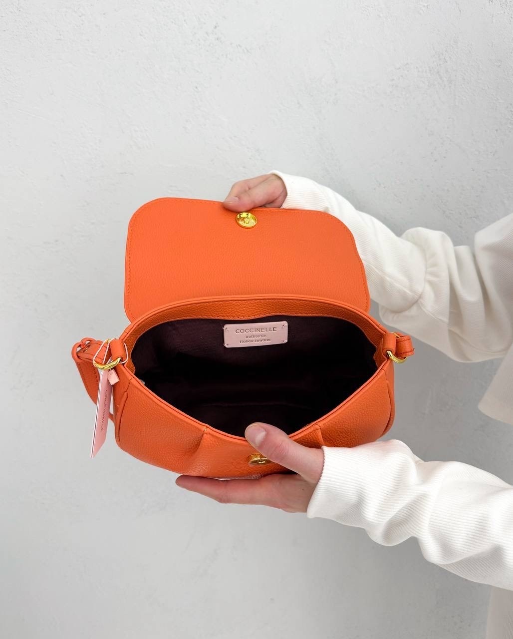 сумка coccinelle,сумка женская coccinelle,сумка,сумки женская,сумка coccinelle через плечо