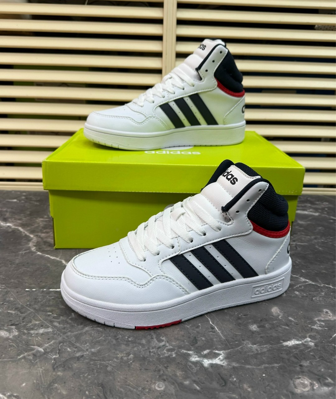 adidas hoops 3.0 mid,adidas hoops 2.0 mid shoes,кроссовки мужские adidas hoops 2.0 mid белые, черные,кроссовки adidas hoops 2.0,кеды adidas hoops выс бел тем син зим