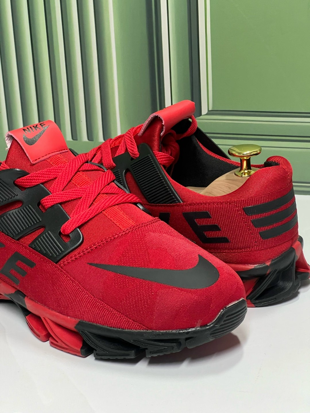 кроссовки,кроссовки nike,кроссовки мужские nike air max plus,красные кроссовки,кроссовки найк шокс