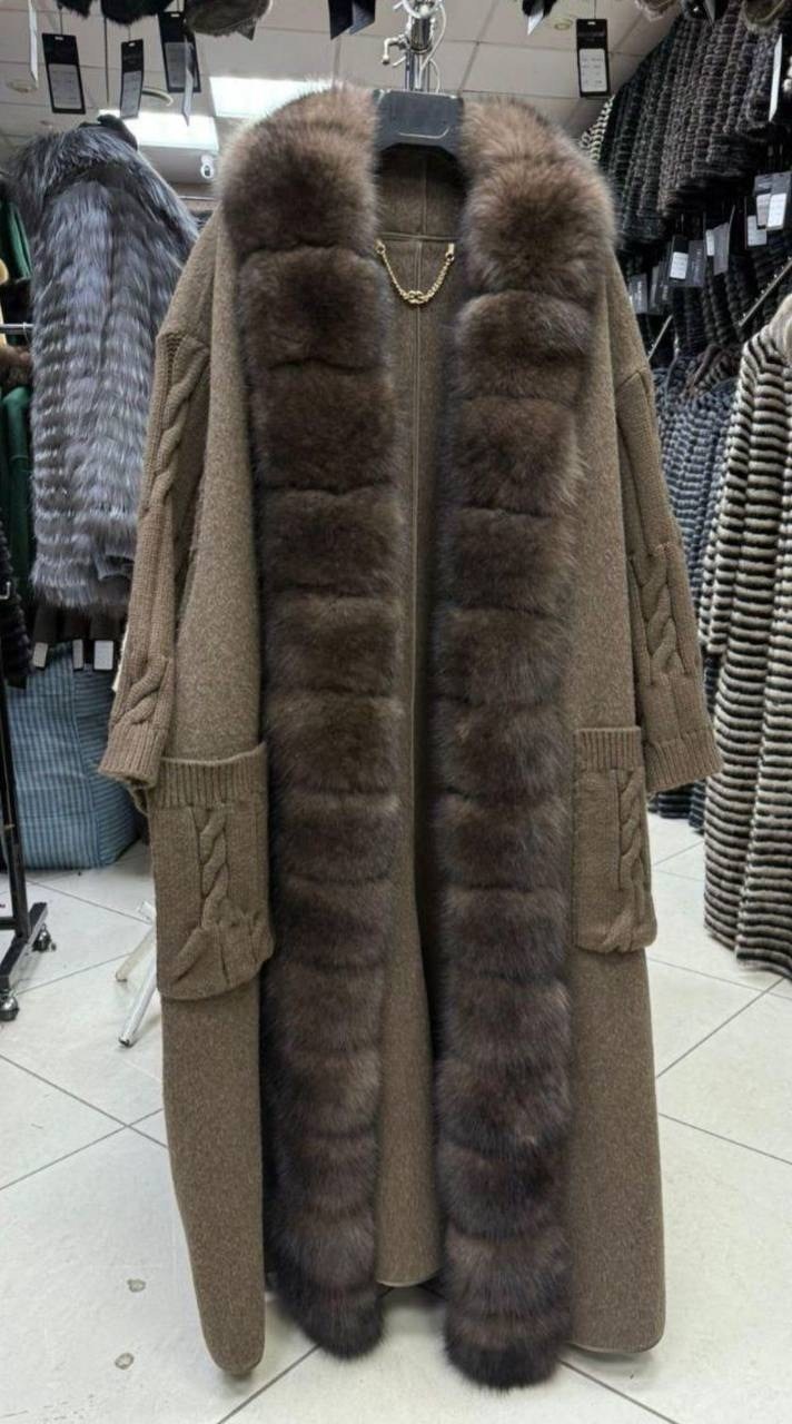 кардиган с мехом финского песца yana kraft brand,кардиган с мехом песца,кардиган с мехом финского песца,кардиган длинный с отделкой натурального меха песца,кардиган с мехом