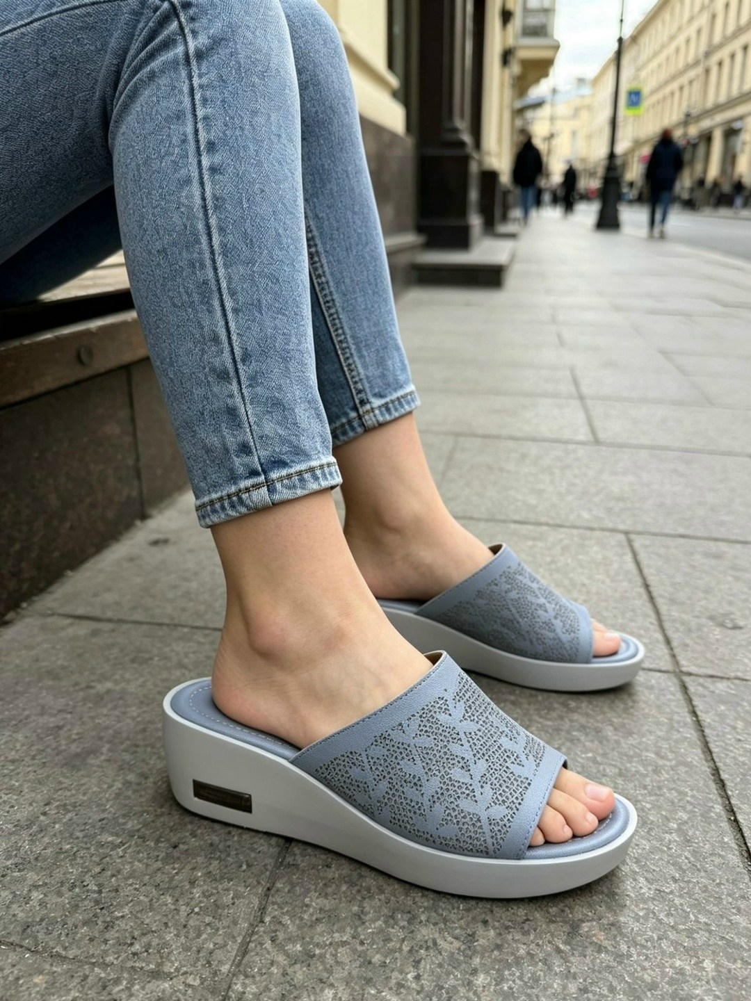 шлепанцы женские,босоножки женские,,шлепанцы tendance женские,женские шлепки