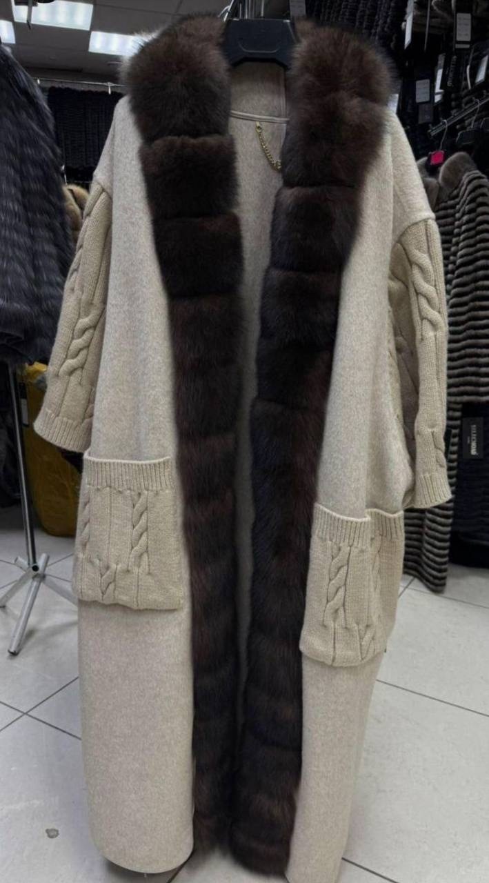 кардиган с мехом финского песца yana kraft brand,кардиган с мехом песца,кардиган с мехом финского песца,кардиган длинный с отделкой натурального меха песца,кардиган с мехом