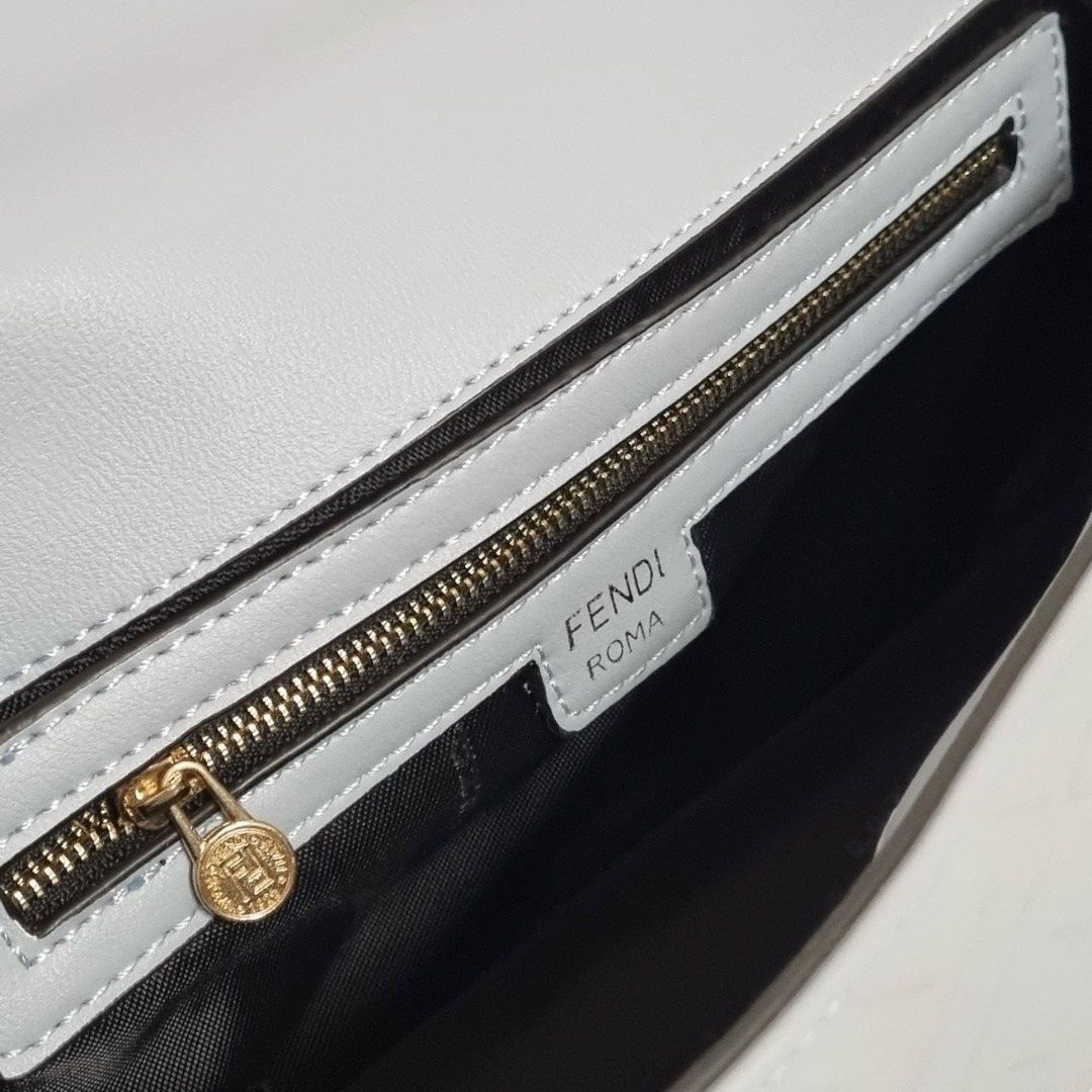 сумка fendi,женская сумка fendi,fendi сумка на плечо,сумка fendi baguette,fendi сумка fendi