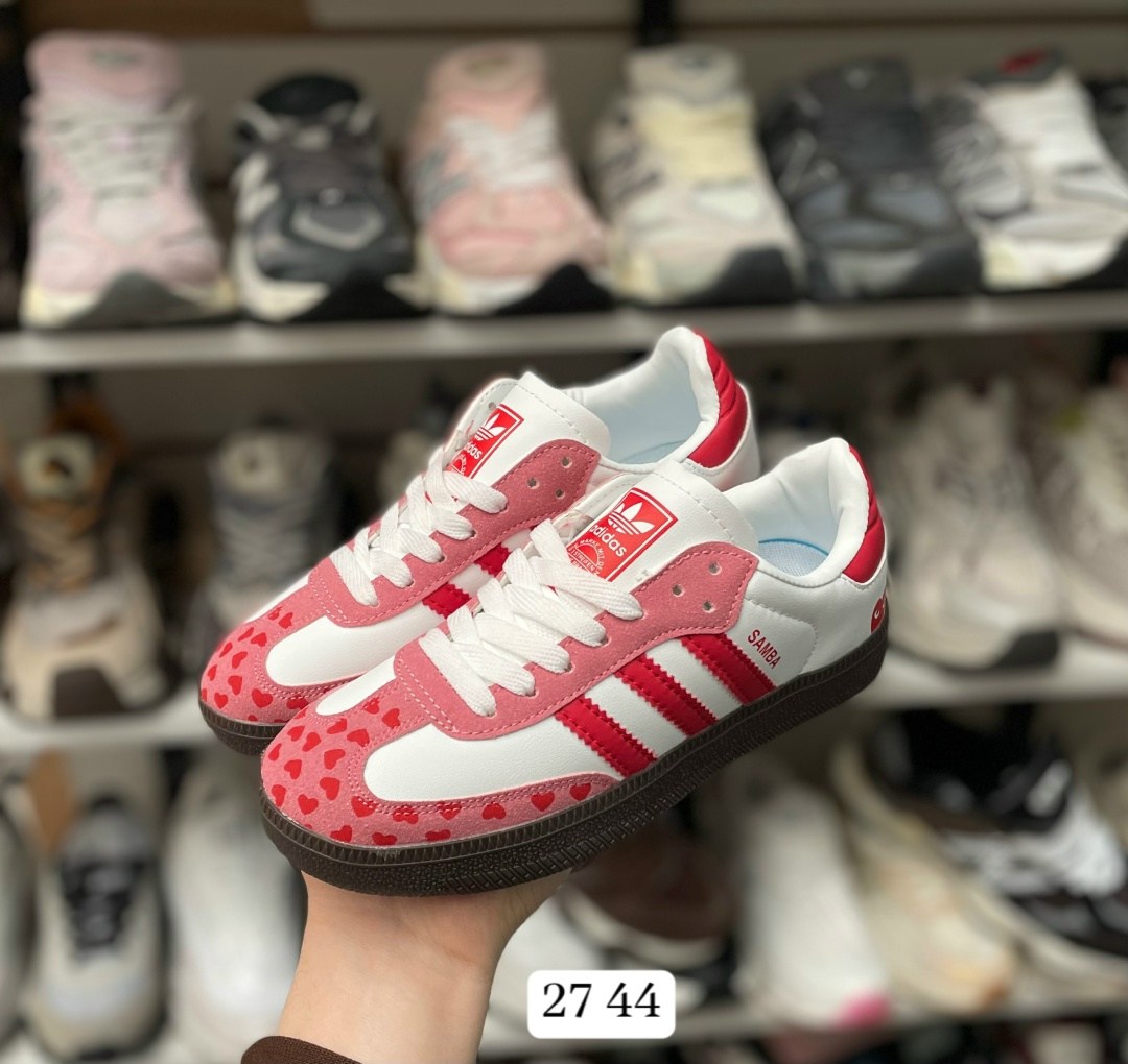 кроссовки adidas samba,кроссовки adidas,кроссовки женские adidas,кроссовки samba розовые сердечки adidas,кроссовки женские adidas samba