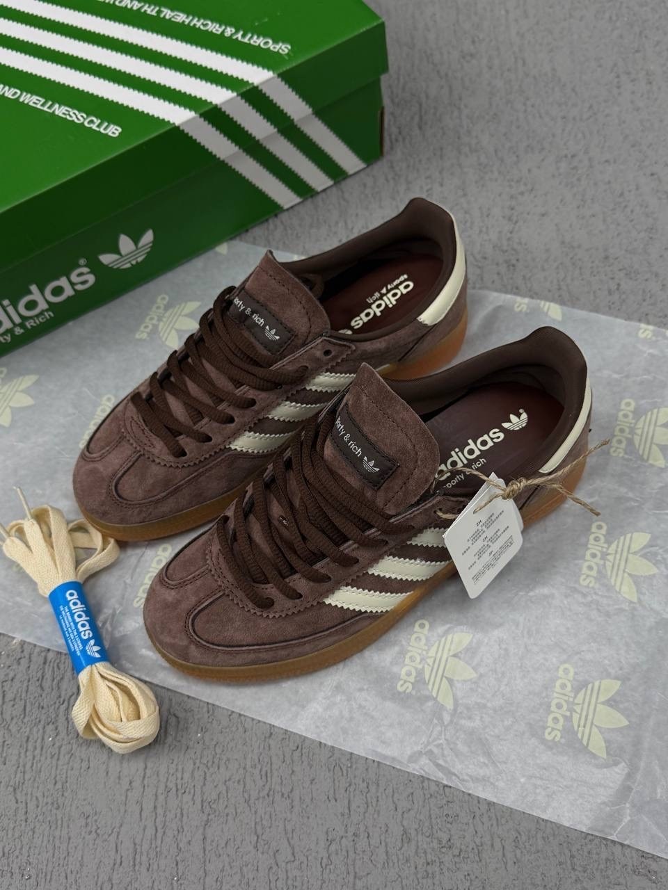 кроссовки летние adidas sporty and rich adidas цвет коричневый,кроссовки adidas spezial,кроссовки adidas handball spezial,adidas sporty & rich,кроссовки adidas samba deco spezial коричневый