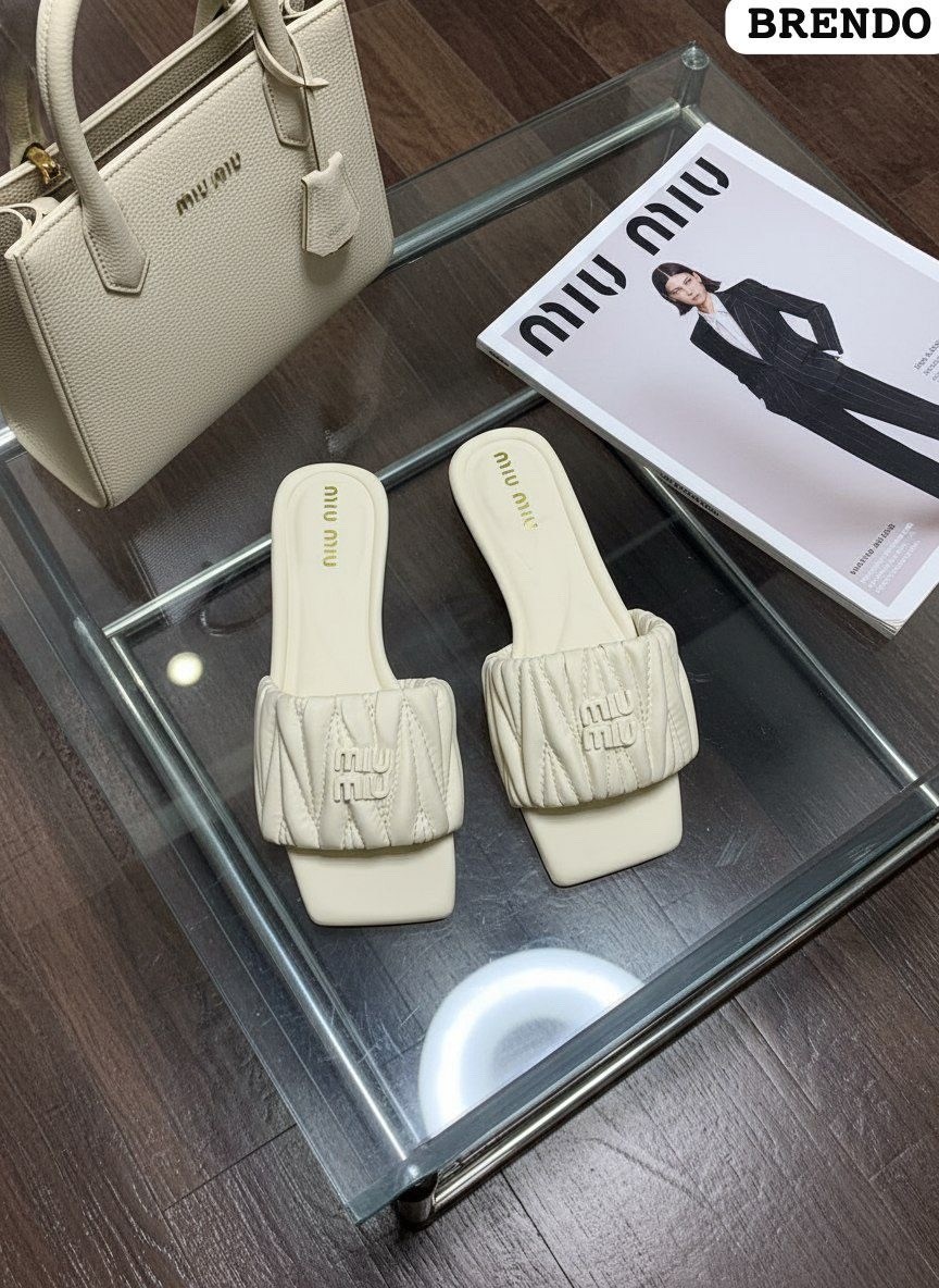 ,шлепанцы женские,шлепанцы miu miu,босоножки миу миу,тапочки модные