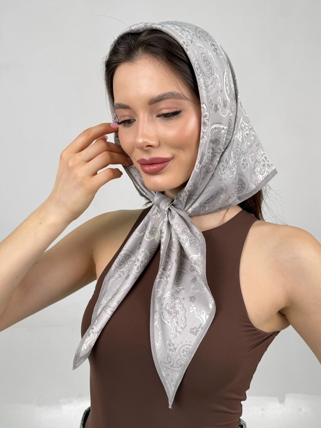 шелковый женский платок,шелковые платки,женские платки,шарфы платки,платок женский шелковый на голову