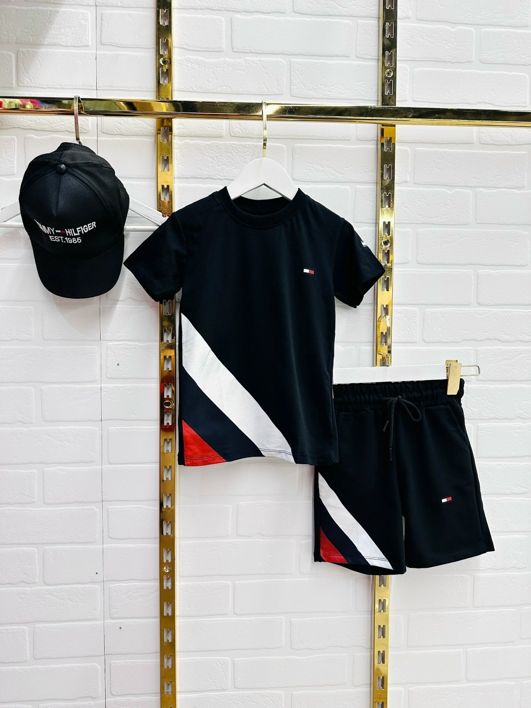 томми хилфигер детские костюмы,спортивные костюм,спортивный костюм tommy hilfiger,tommy hilfiger tommy hilfiger,костюм для мальчика