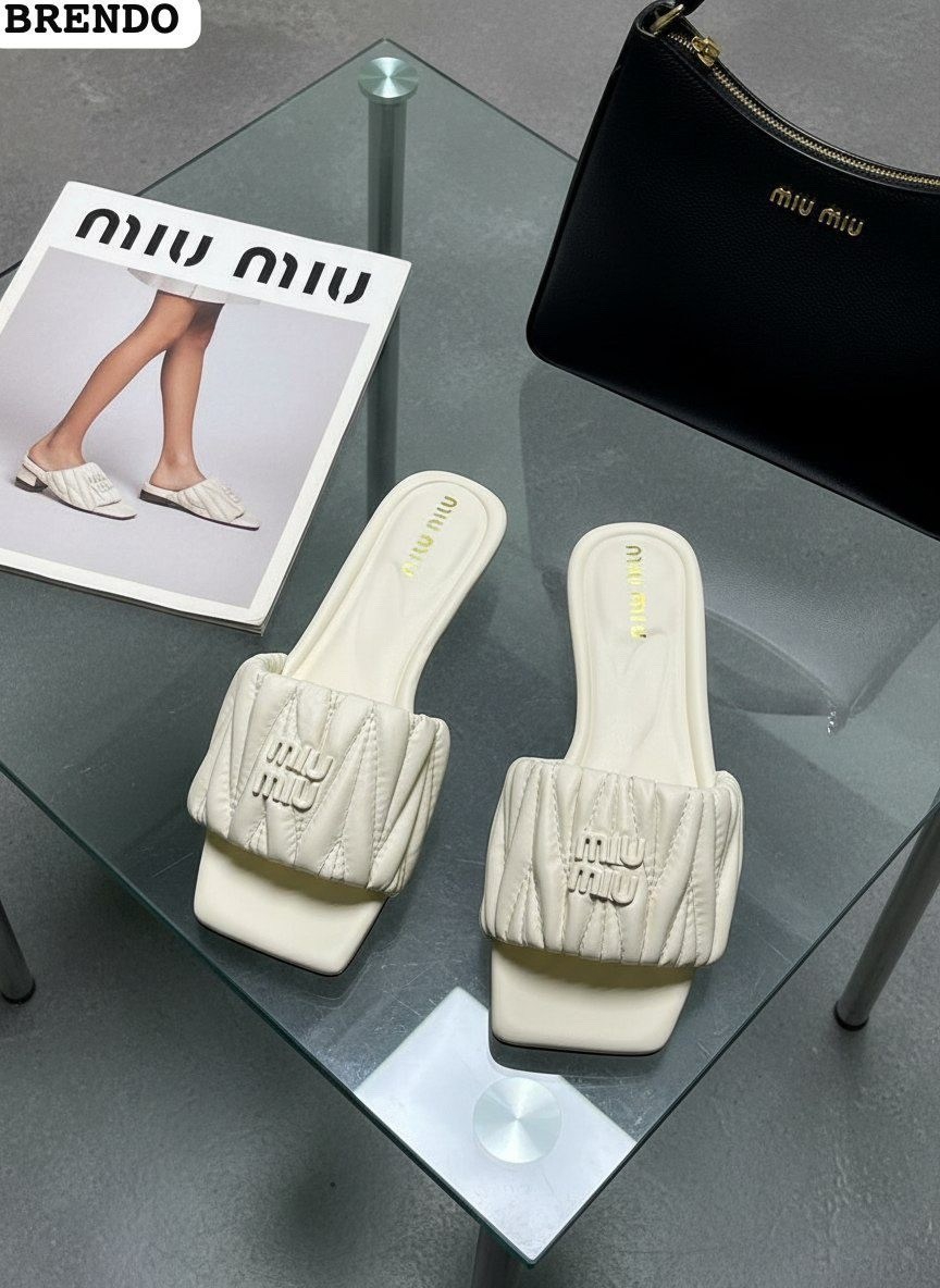 ,шлепанцы женские,шлепанцы miu miu,босоножки миу миу,тапочки модные