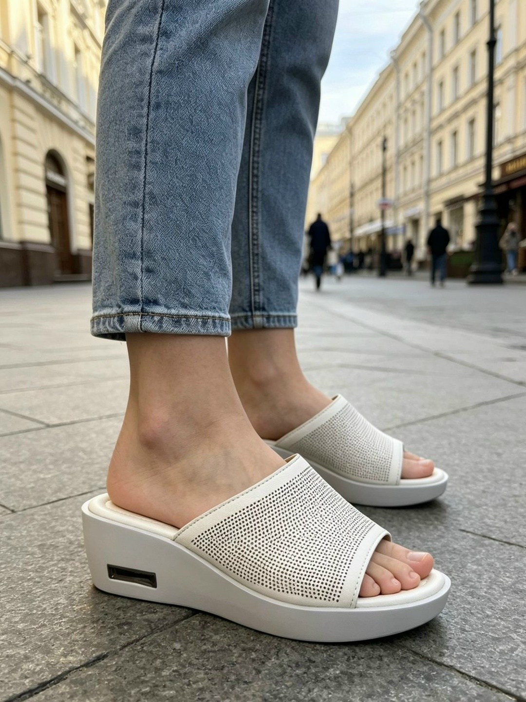 шлепанцы женские,босоножки женские,,шлепанцы tendance женские,женские шлепки