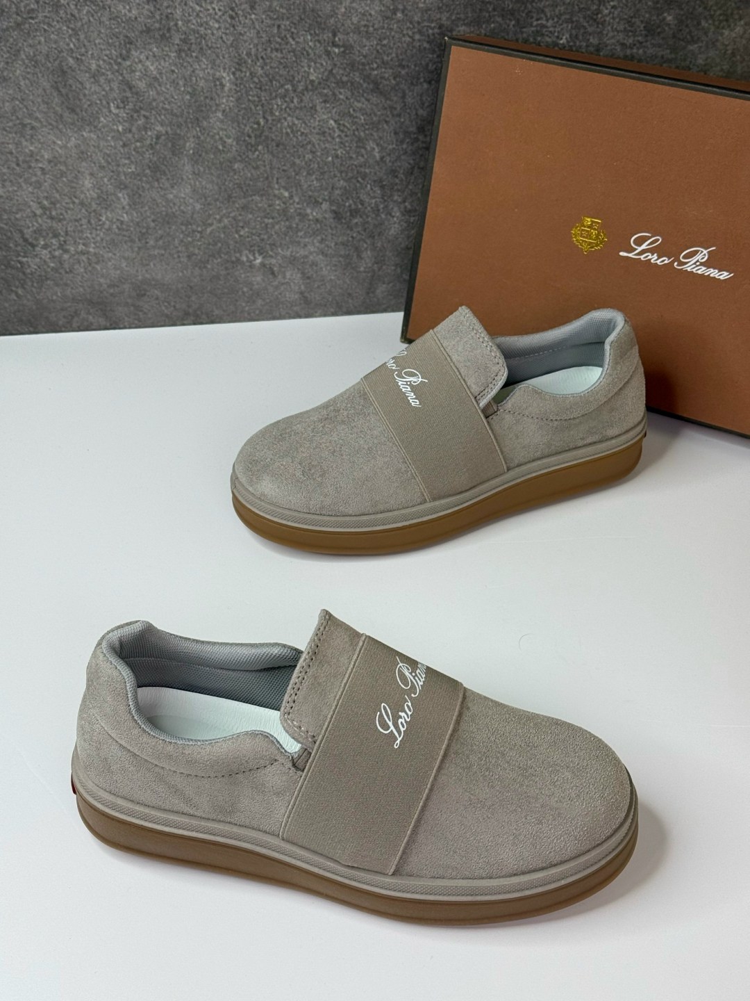 ,замшевые лоферы loro piana,лоферы loro piana,мужские лоферы loro piana,лоферы из натуральной замши loro piana