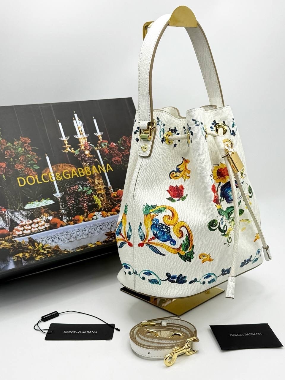 сумка женская кожаная 2025 цветы dolce & gabbana,сумка dolce & gabbana,женская сумка dolce & gabbana,сумка dolce&gabbana sicily белая,сумки miss sicily bag от dolce gabbana