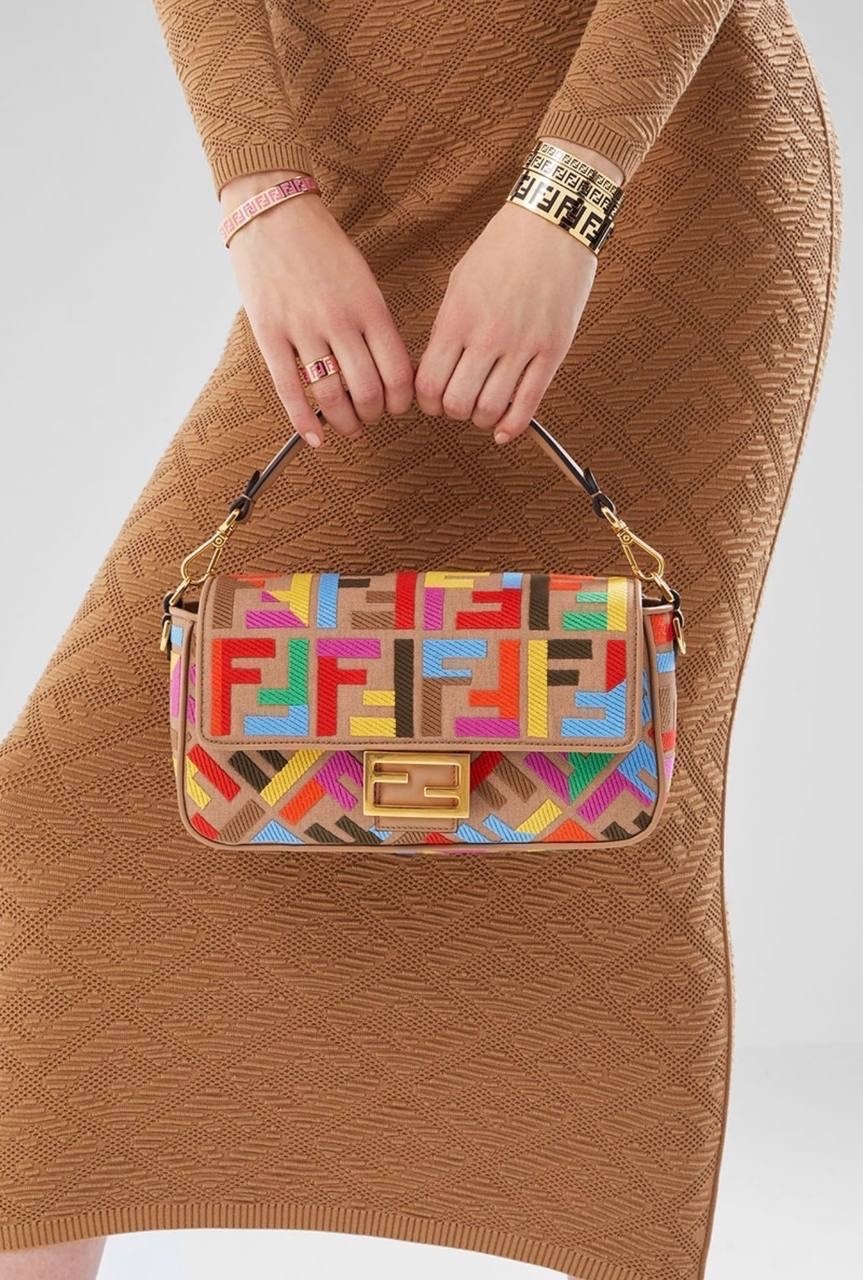 сумка fendi,fendi сумка кросс-боди,сумка фенди разноцветная,fendi сумка на плечо кросс-боди,сумка женская fendi