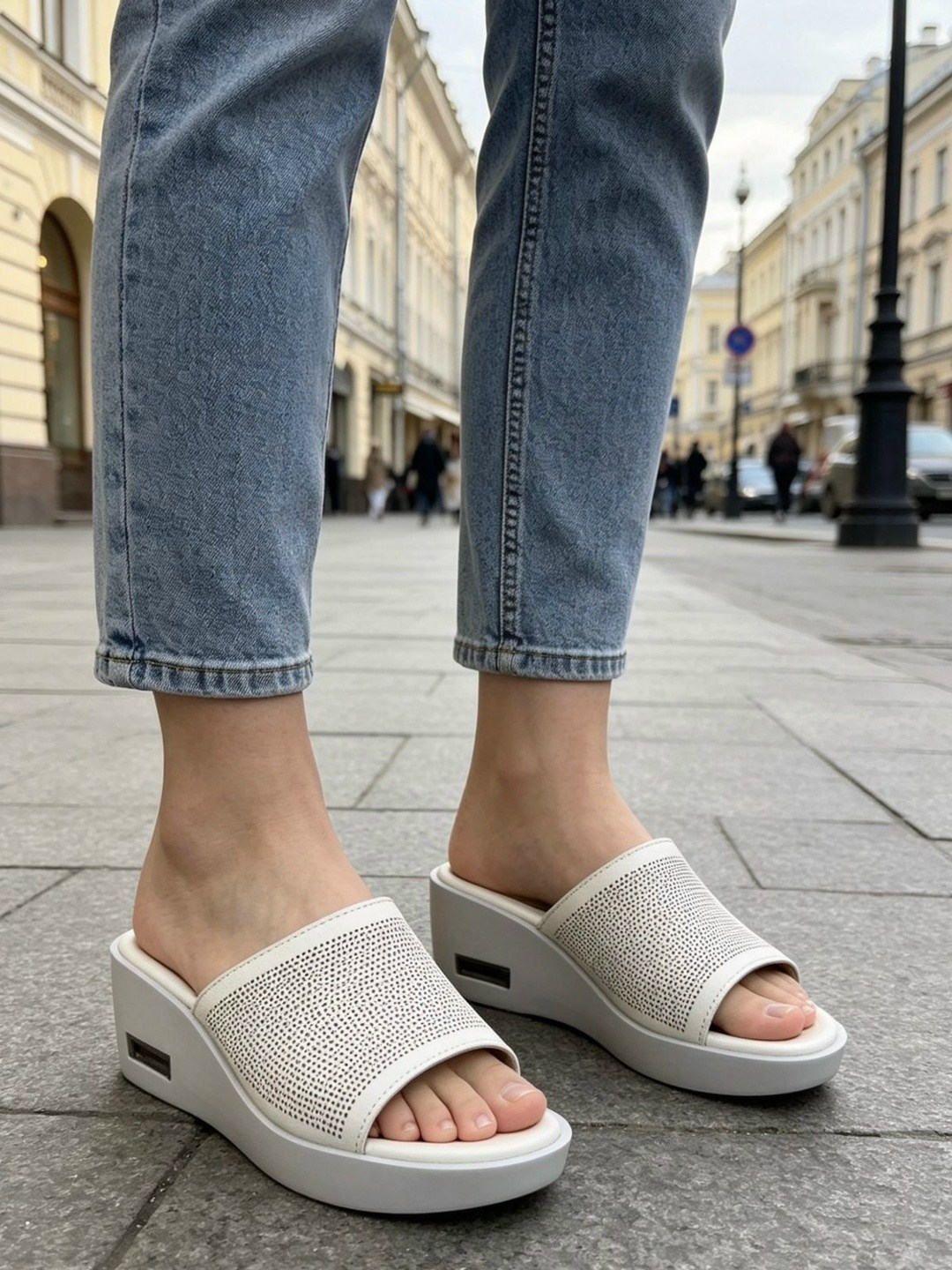шлепанцы женские,босоножки женские,,шлепанцы tendance женские,женские шлепки