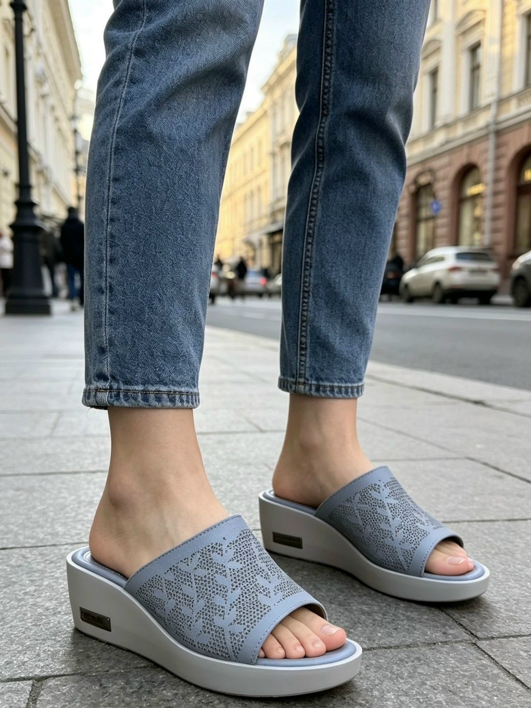 шлепанцы женские,босоножки женские,,шлепанцы tendance женские,женские шлепки