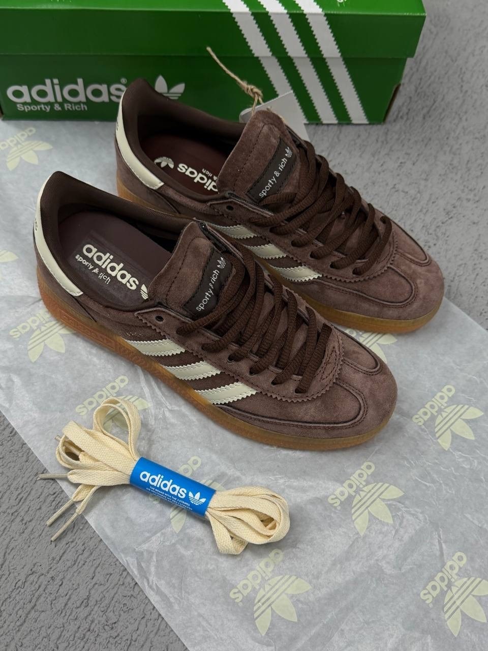 кроссовки летние adidas sporty and rich adidas цвет коричневый,кроссовки adidas spezial,кроссовки adidas handball spezial,adidas sporty & rich,кроссовки adidas samba deco spezial коричневый