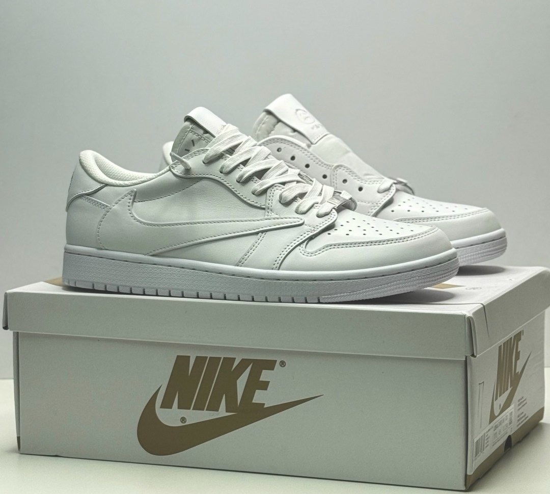 air jordan 1 low triple white,nike air jordan 1 low,кроссовки nike air jordan 1 low x travis scott,nike air jordan 1 low x travis scott,nike air jordan 1 low paris grey