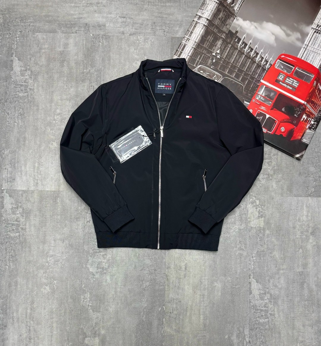 куртки бомбер,куртка tommy hilfiger мужская,мужская куртка бомбер,куртка tommy hilfiger,мужская куртка ветровка