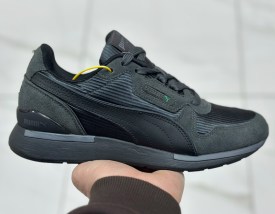 Кроссовки