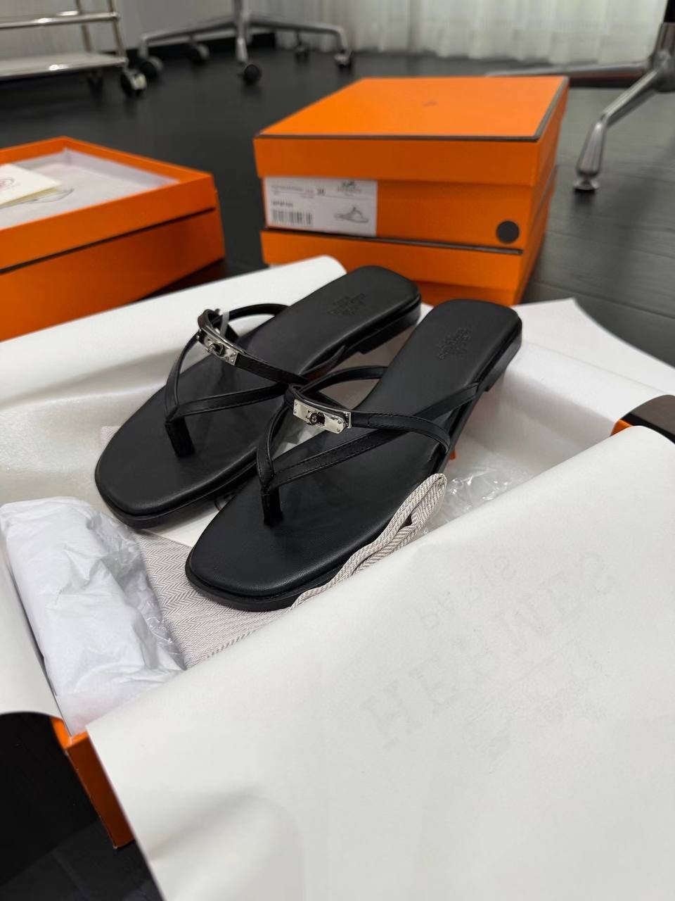 шлепанцы hermes,тапочки эрмес оригинал,шлепанцы женские,,кожаные шлепанцы