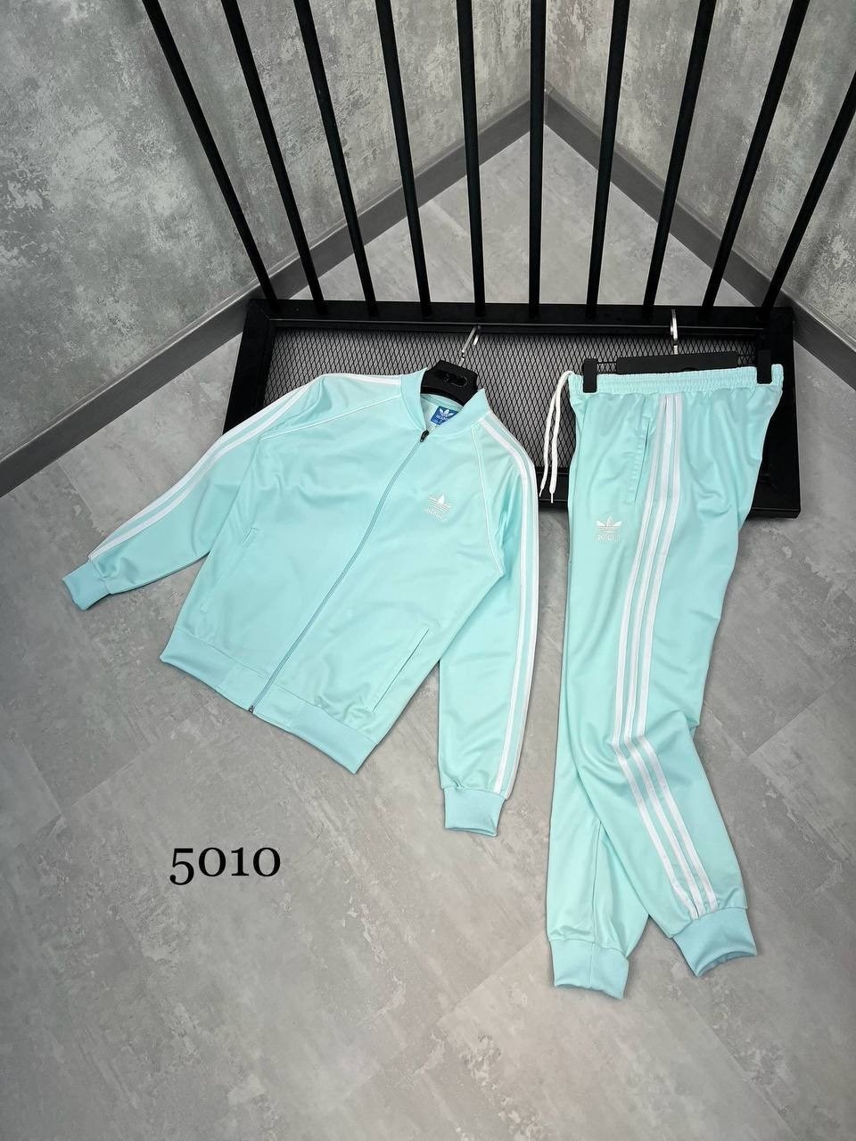 спортивный костюм adidas,adidas спортивный костюм мужской черный 2026,мужской спортивный костюм adidas,костюм адидас 90е,велюровый костюм мужской спортивный адидас