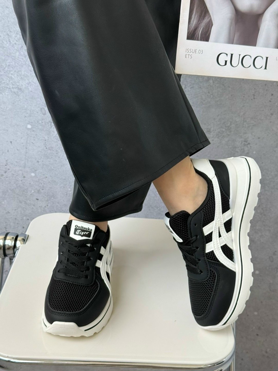 ,женские кроссовки, спортивная,кроссовки модные,кроссовки asics