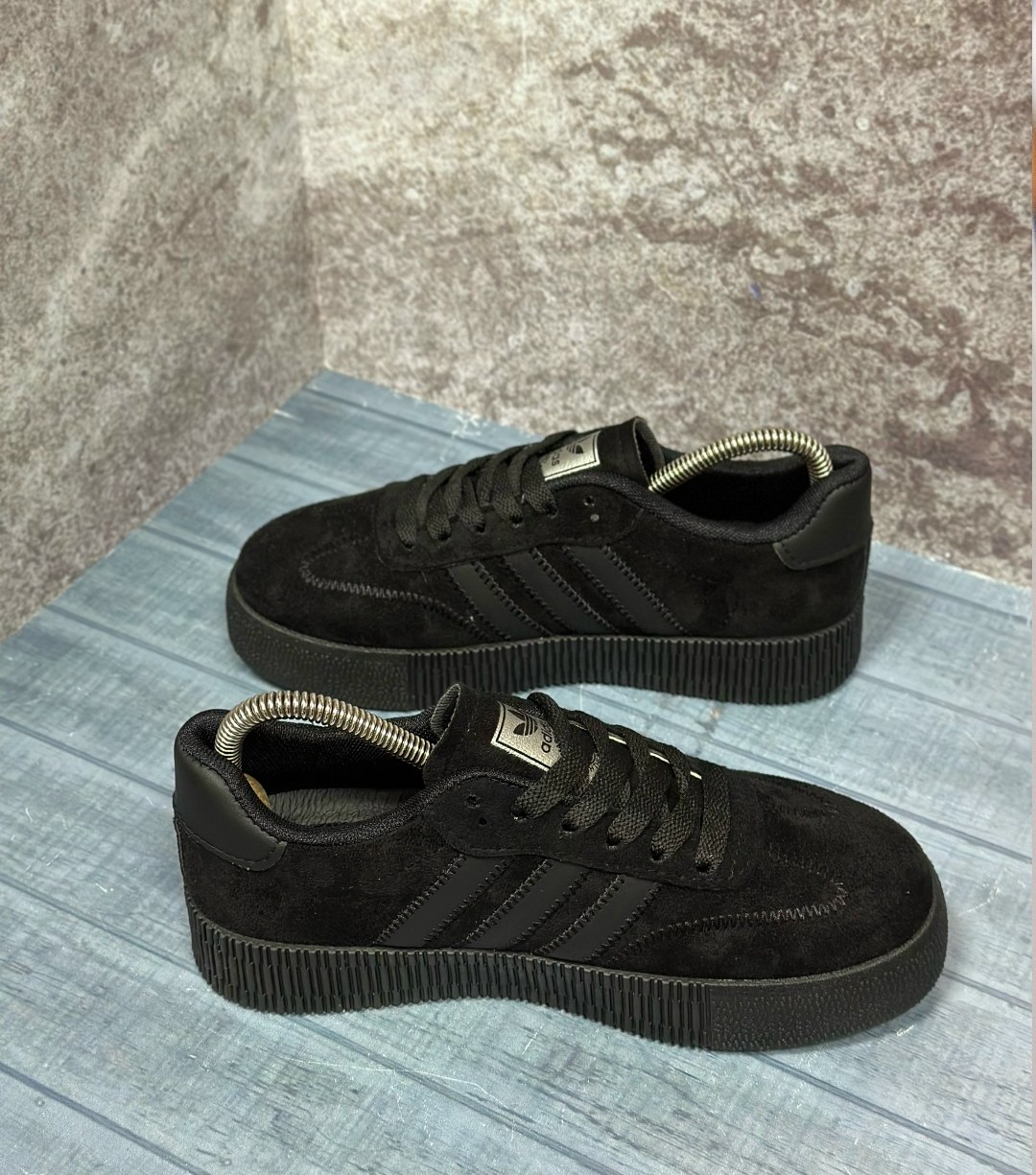 кроссовки adidas spezial,кроссовки adidas,мужские кроссовки adidas,adidas gazelle черные замшевые,adidas originals низкие кроссовки 'samba' в черный
