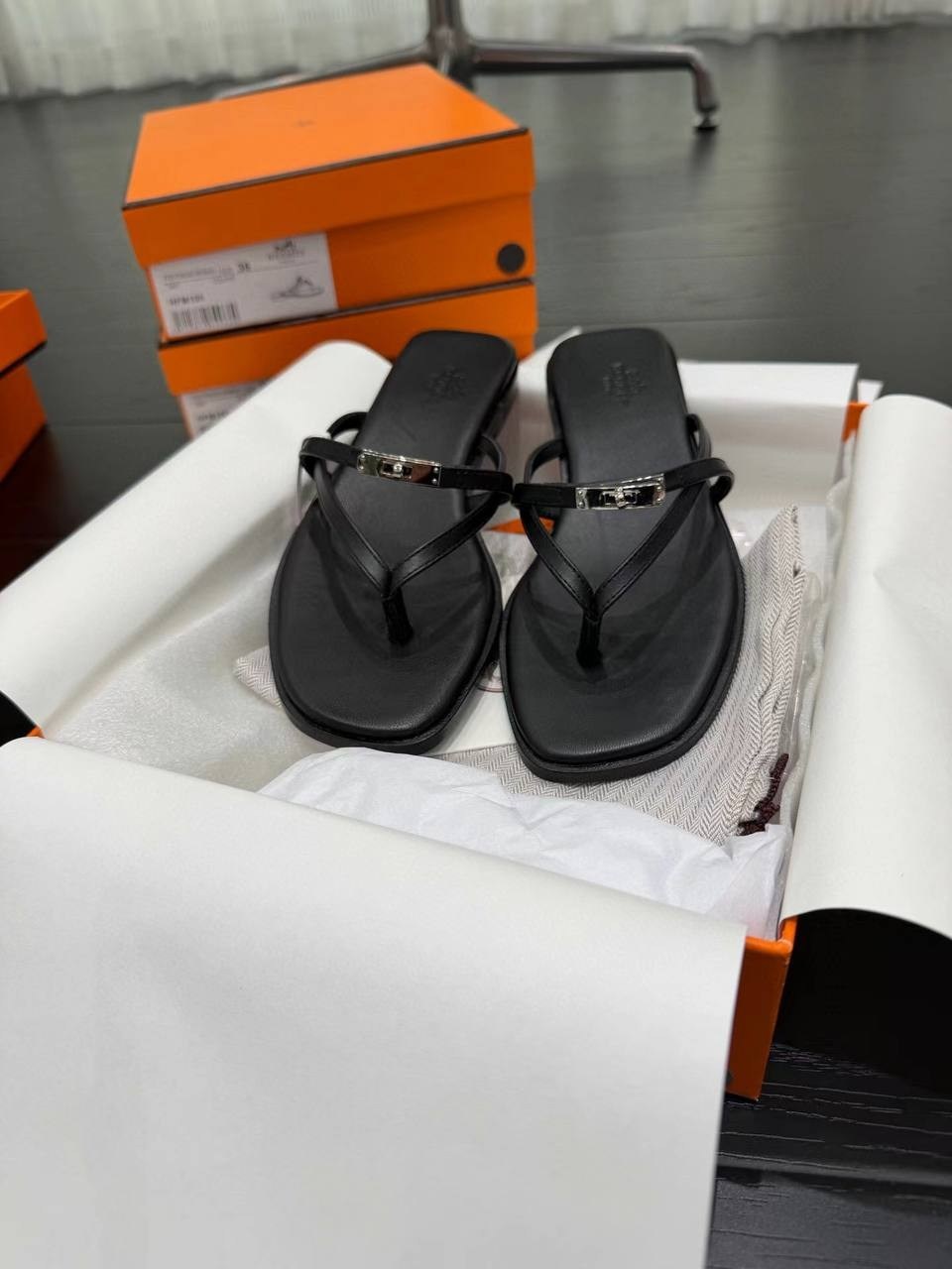 шлепанцы hermes,тапочки эрмес оригинал,шлепанцы женские,,кожаные шлепанцы