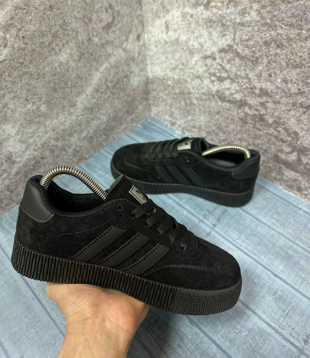 кроссовки adidas spezial,кроссовки adidas,мужские кроссовки adidas,adidas gazelle черные замшевые,adidas originals низкие кроссовки 'samba' в черный