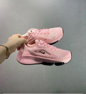 Кроссовки