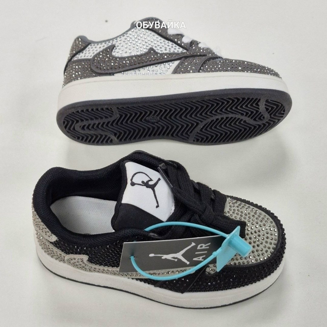 кроссовки,кроссовки со стразами,блестящие кроссовки,кроссовки детские nike air jordan,детская