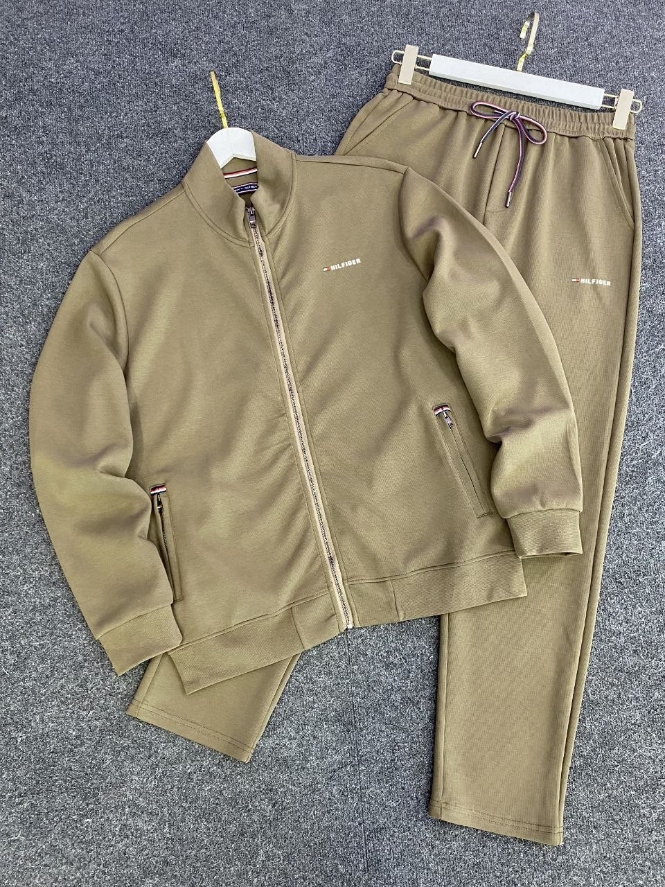 спортивный костюм tommy hilfiger,спортивный костюм томми хилфигер мужские,спортивный костюм,спортивный костюм спортивные костюмы,мужские спортивные костюмы