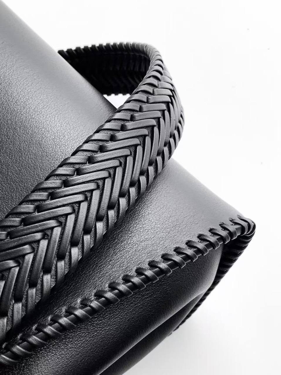 сумка fendi,женская сумка fendi,сумка фенди,сумка fendi peekaboo,fendi сумка на плечо