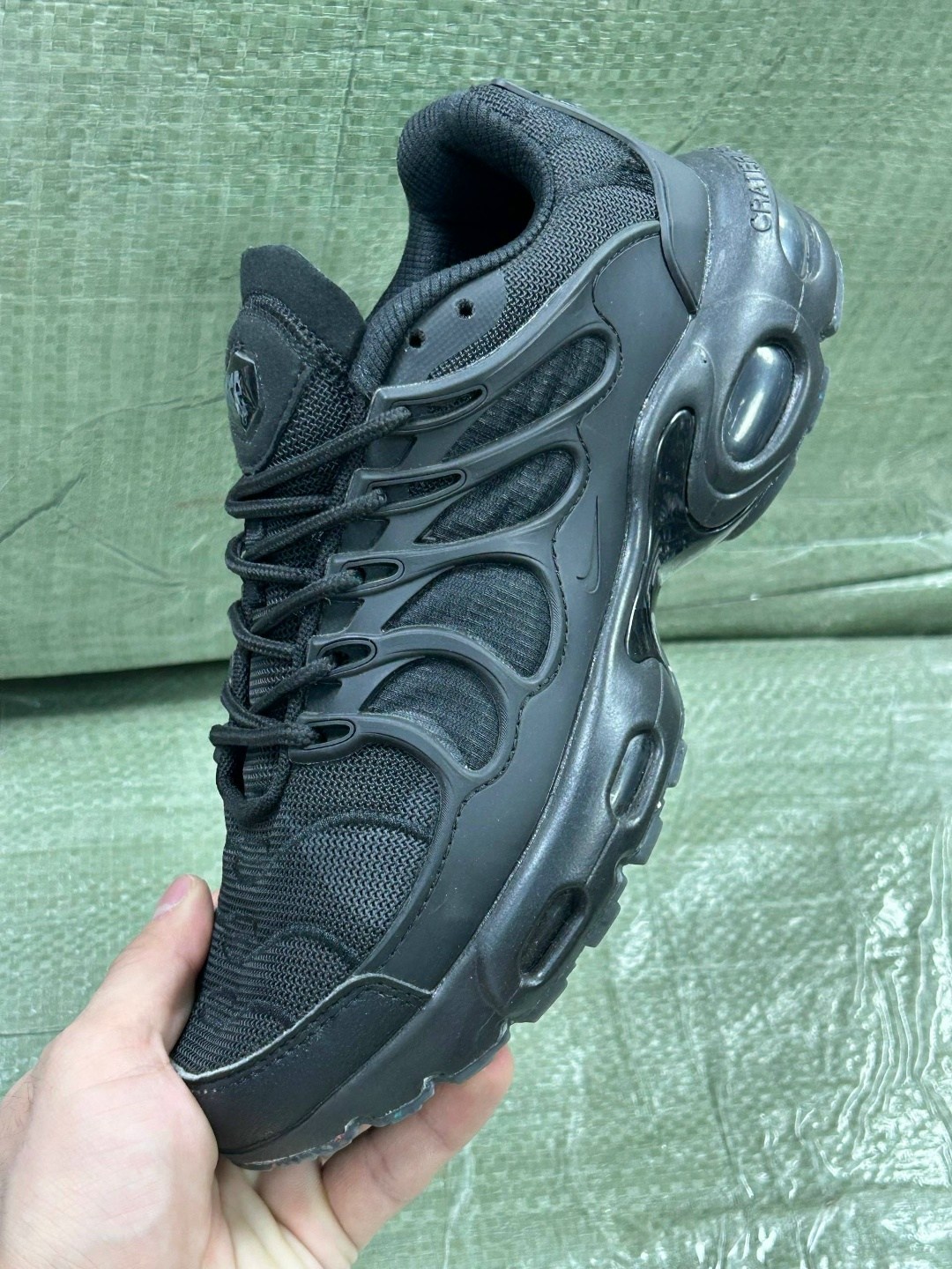 кроссовки on cloudwander waterproof,черные водонепроницаемые кроссовки cloudwander on,кроссовки on cloud waterproof black/lunar,кроссовки cloudwander waterproof 1 on,кроссовки